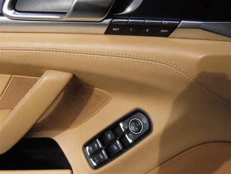 Porsche Panamera — photo 12