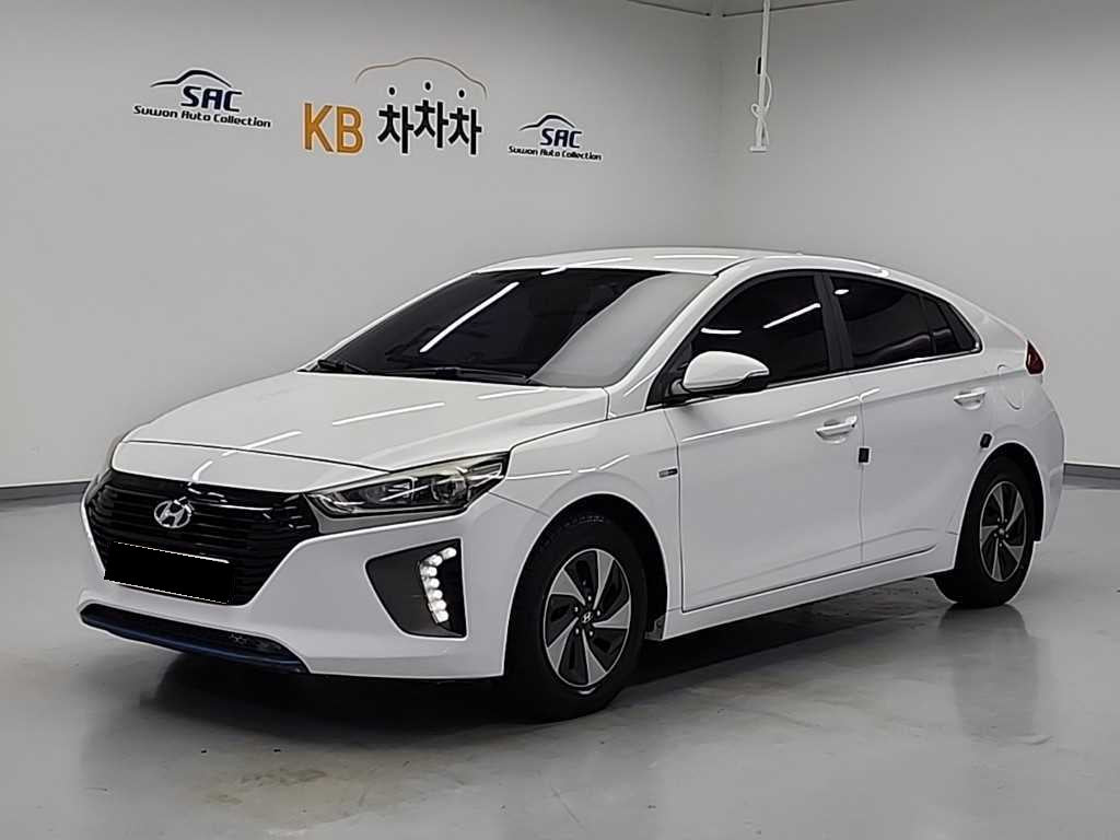 Hyundai Ioniq — photo 01