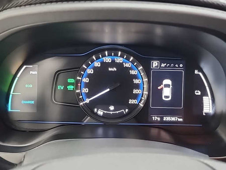 Hyundai Ioniq — photo 06
