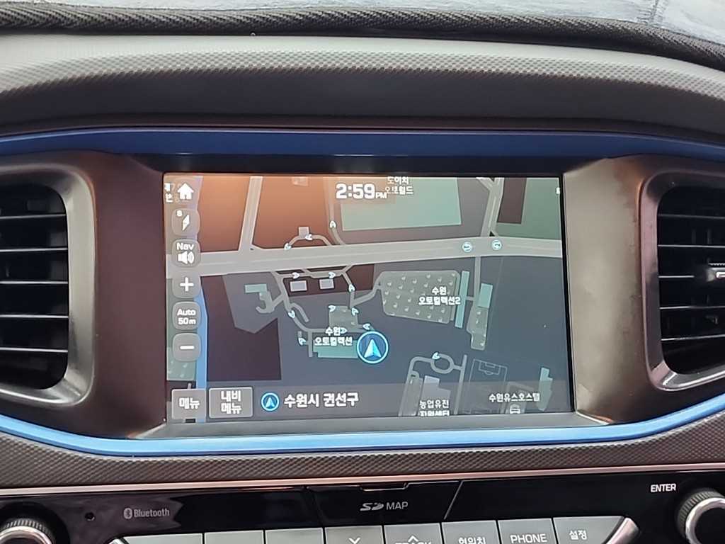Hyundai Ioniq — photo 13