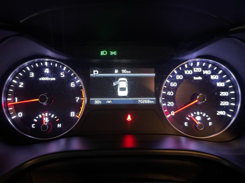 Kia K3 — photo 09
