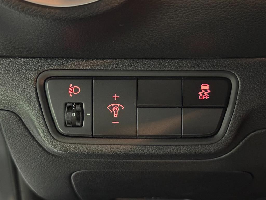 Kia K3 — photo 16