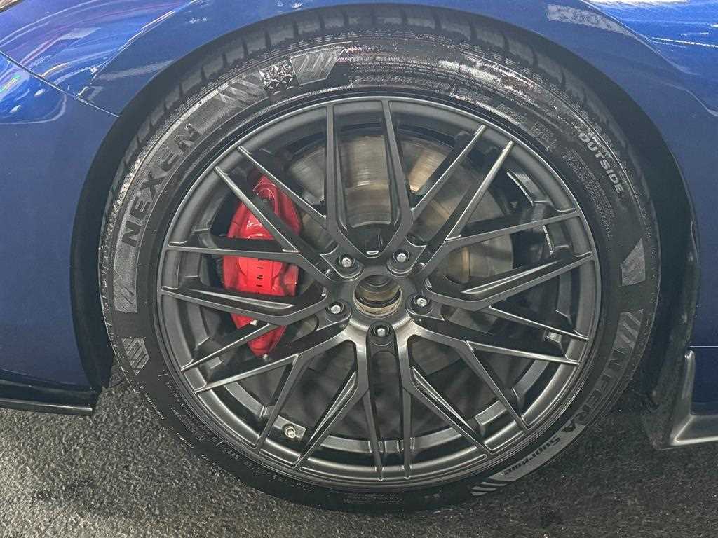 Infiniti Q60 — photo 06