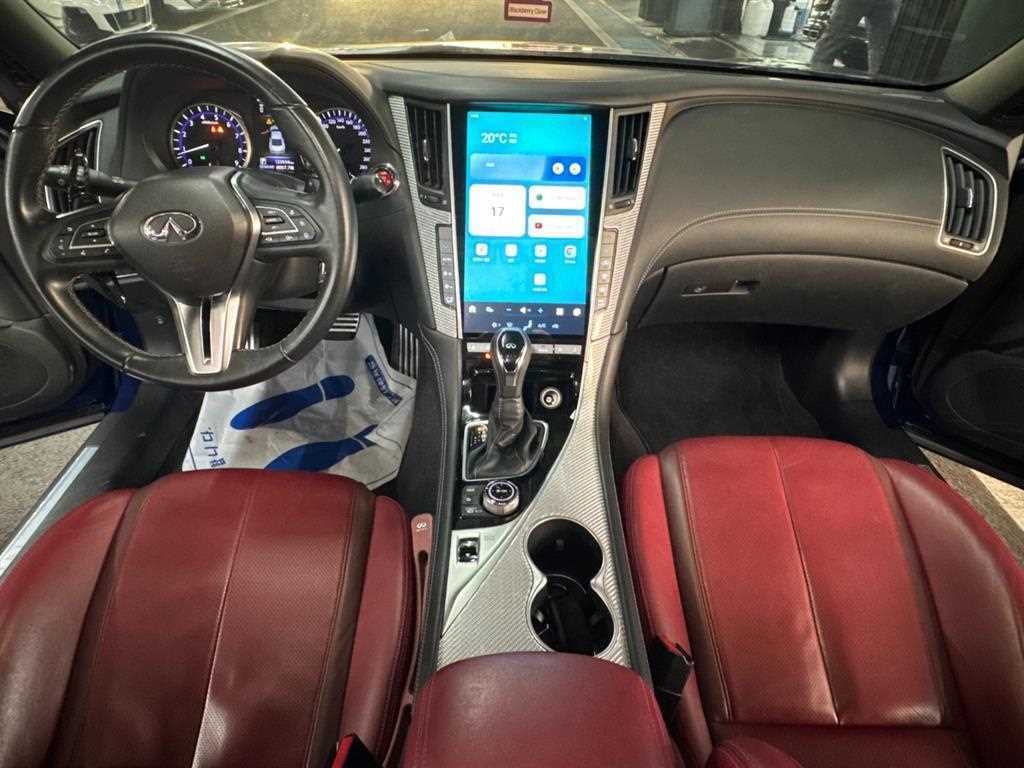 Infiniti Q60 — photo 11
