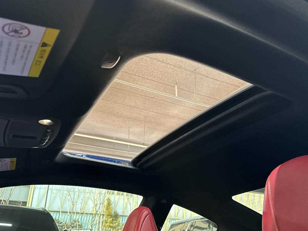 Infiniti Q60 — photo 15