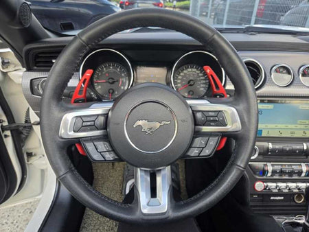 Ford Mustang — photo 13