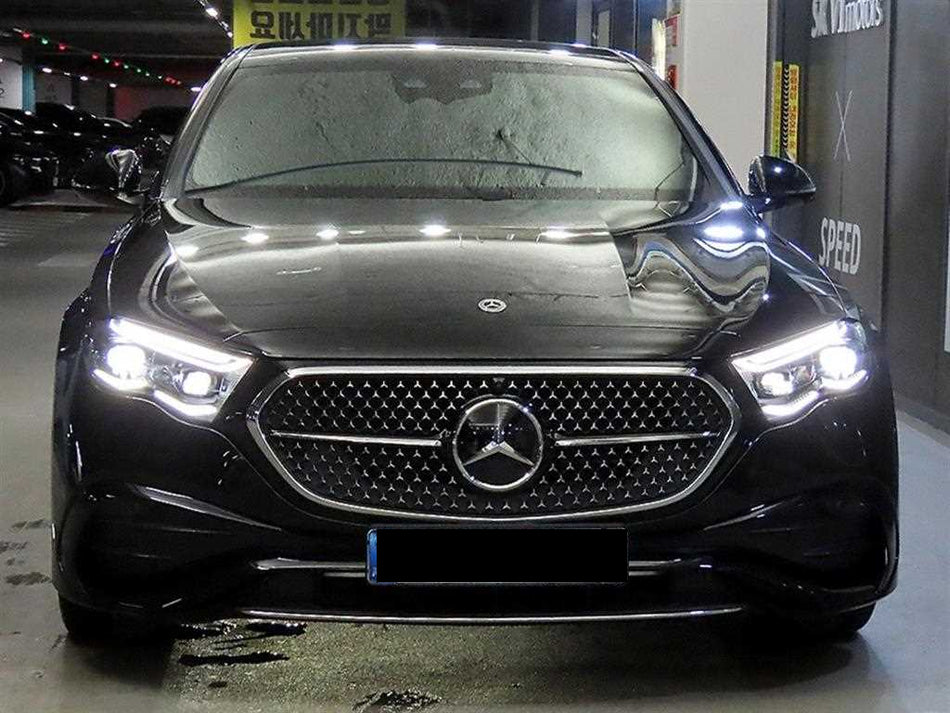 Mercedes-Benz E-Class — photo 02