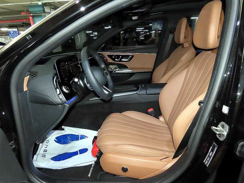 Mercedes-Benz E-Class — photo 06