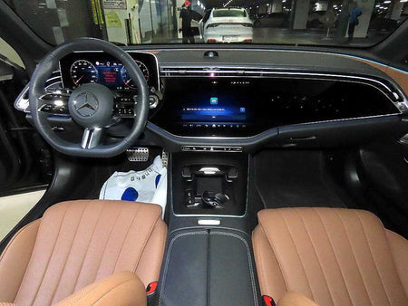 Mercedes-Benz E-Class — photo 10