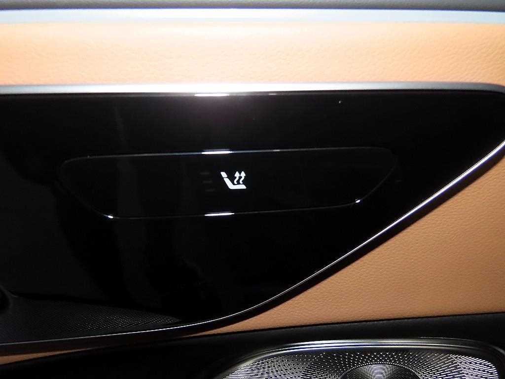 Mercedes-Benz E-Class — photo 14