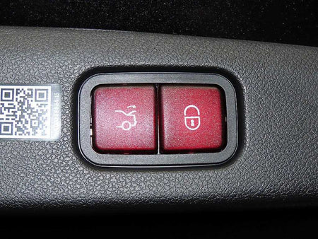 Mercedes-Benz E-Class — photo 15