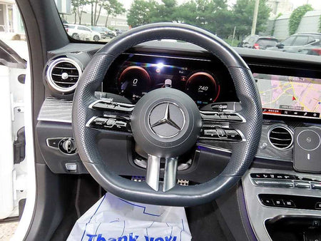 Mercedes-Benz E-Class — photo 08