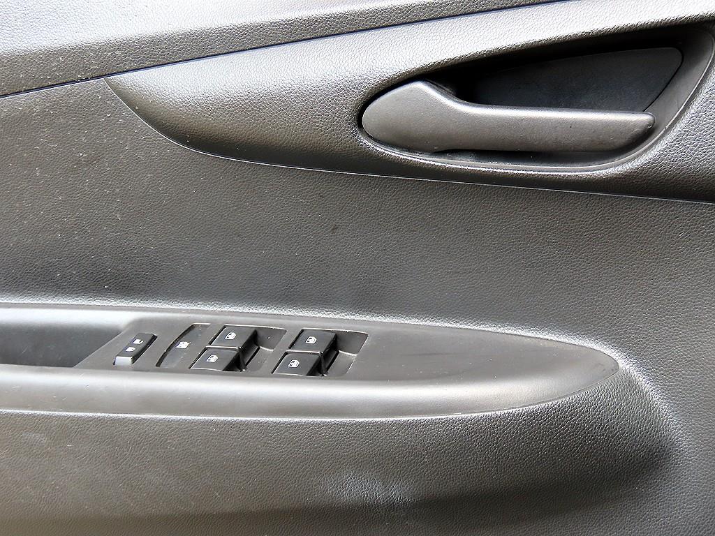 CHEVROLET Spark — photo 11