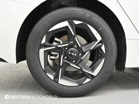 Kia K5 — photo 05