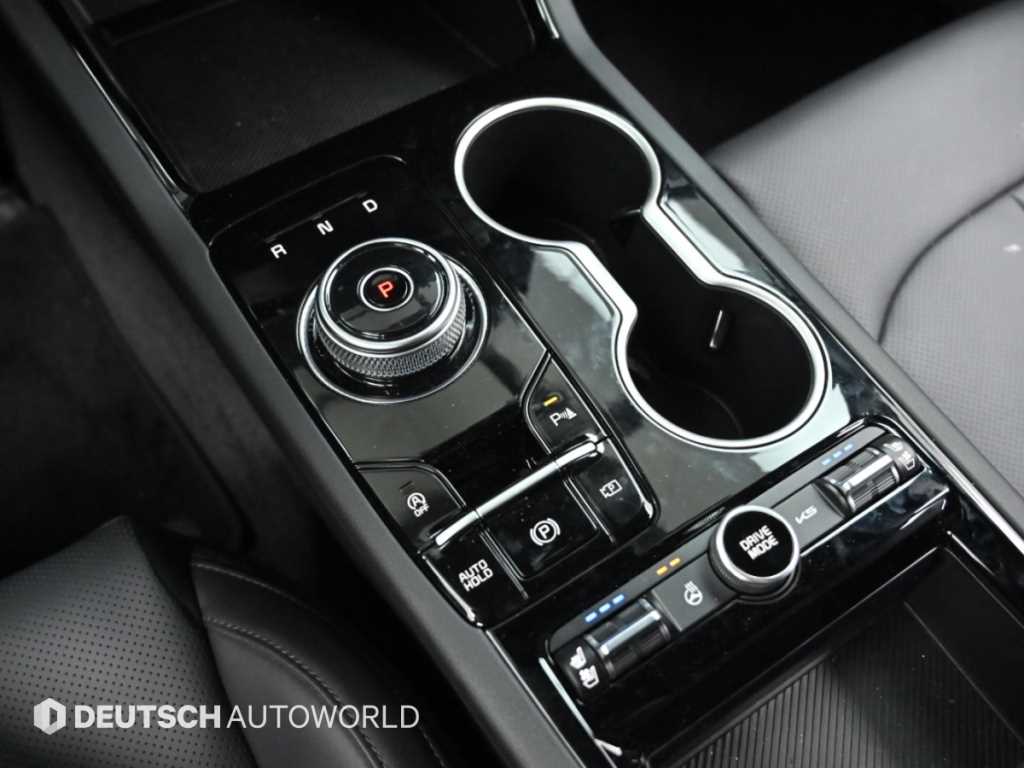 Kia K5 — photo 09