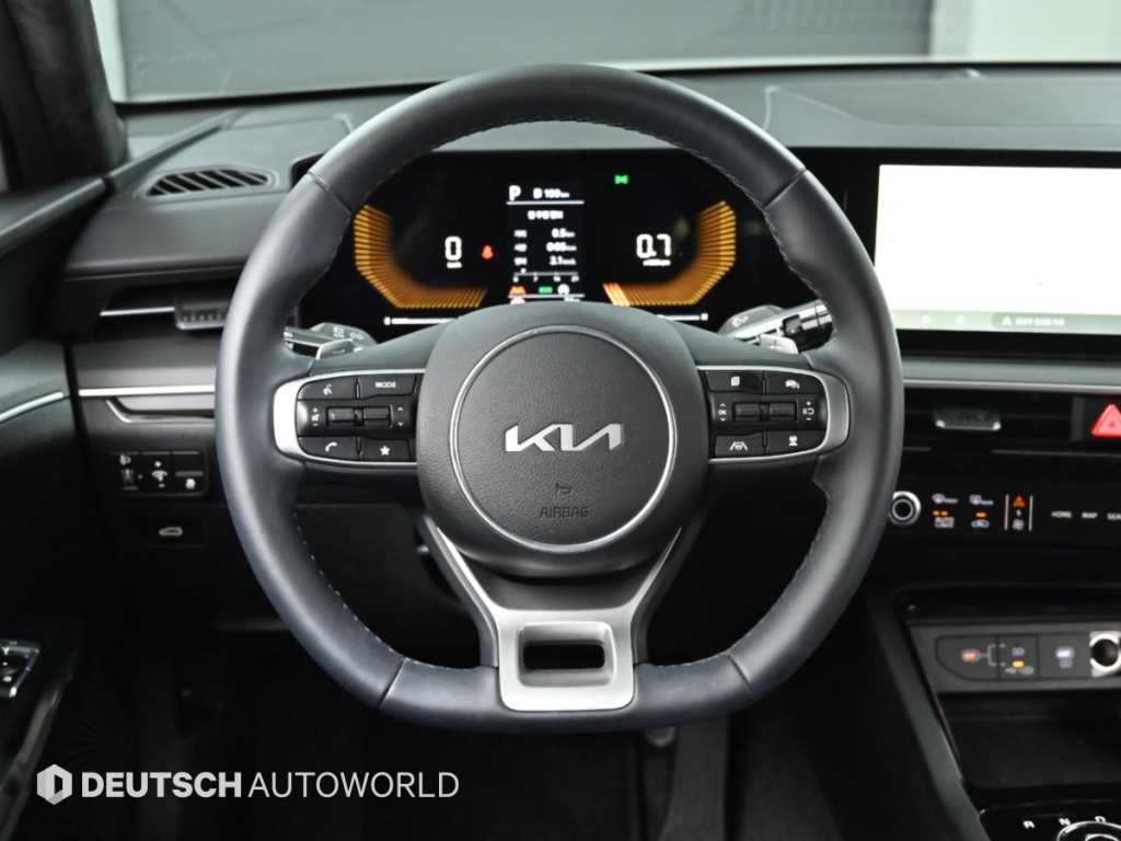 Kia K5 — photo 13