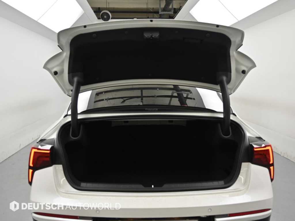 Kia K5 — photo 19