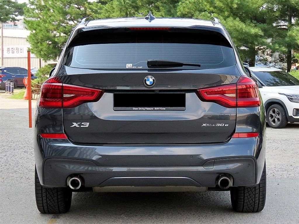 BMW X3 — photo 04