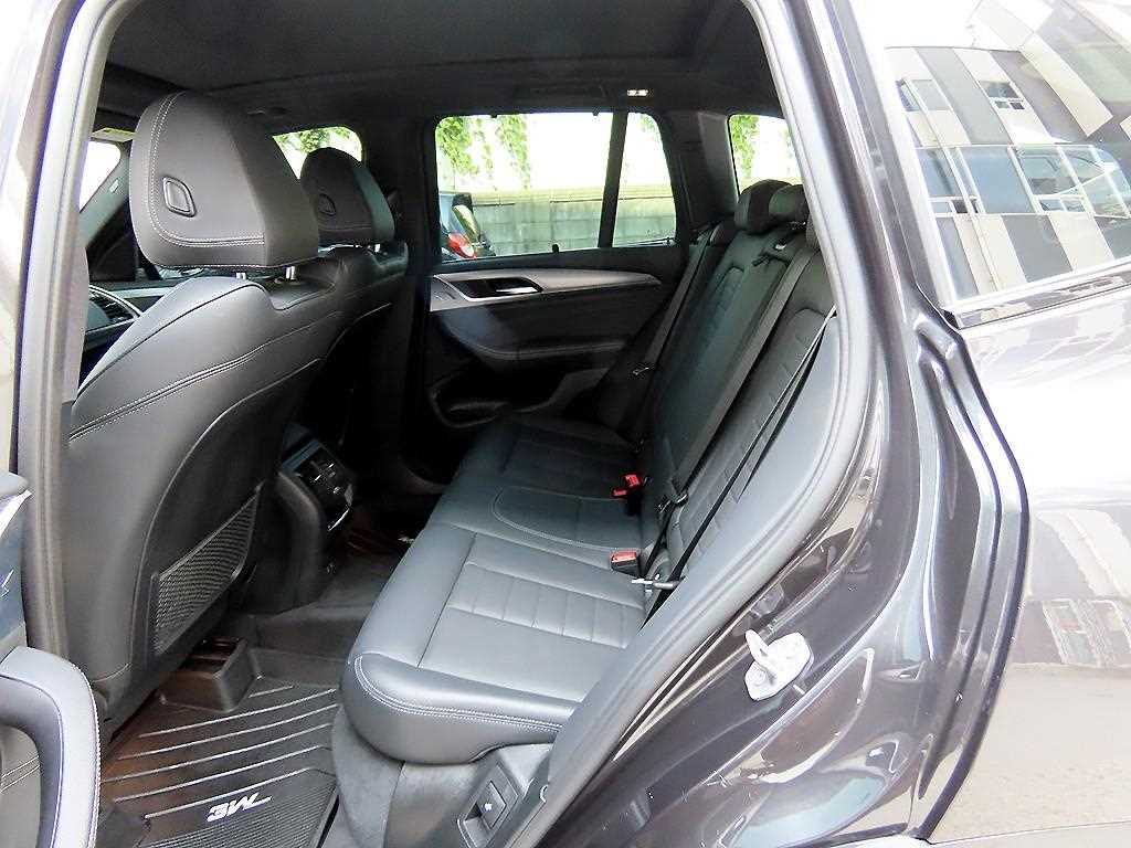 BMW X3 — photo 06