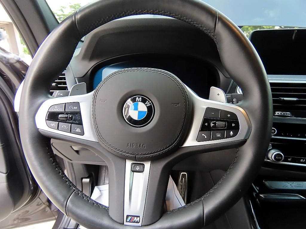 BMW X3 — photo 08