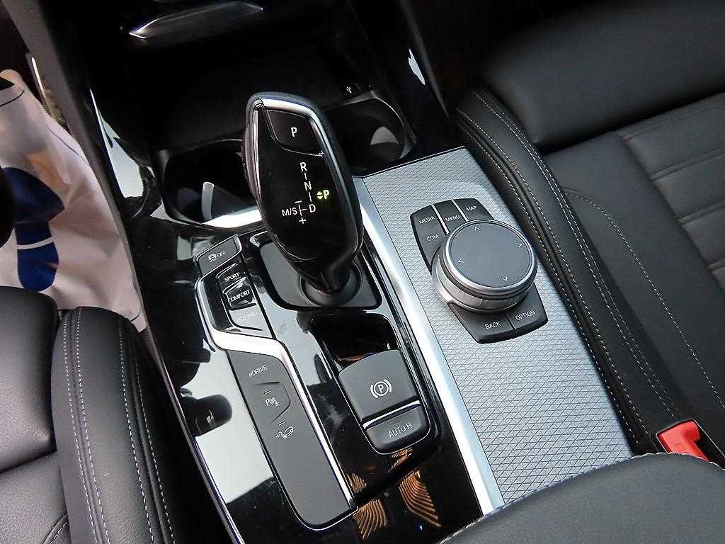 BMW X3 — photo 11