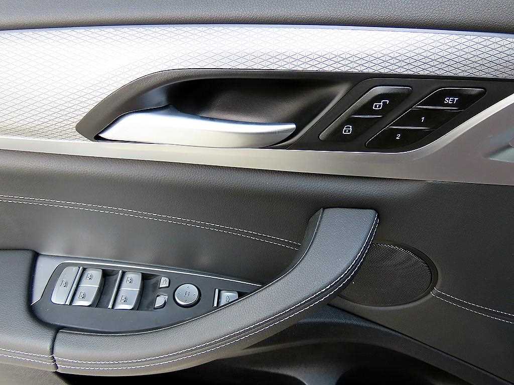 BMW X3 — photo 12