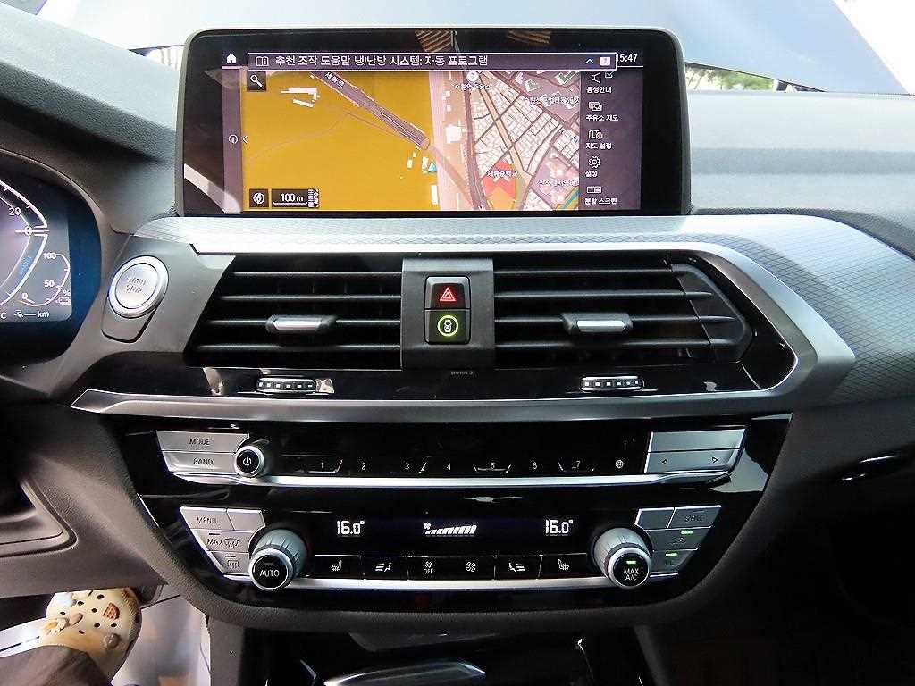 BMW X3 — photo 13