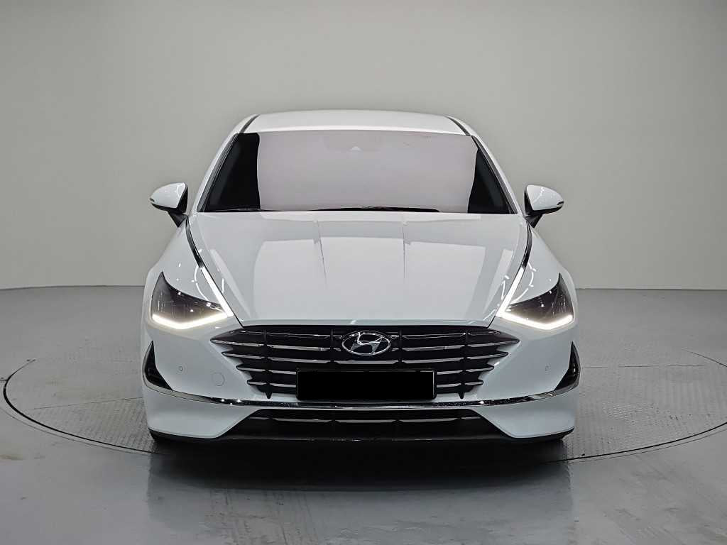 Hyundai Sonata — photo 02