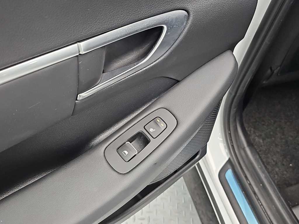 Hyundai Sonata — photo 14