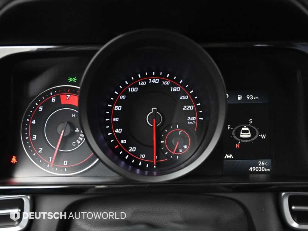 Hyundai Avante — photo 08
