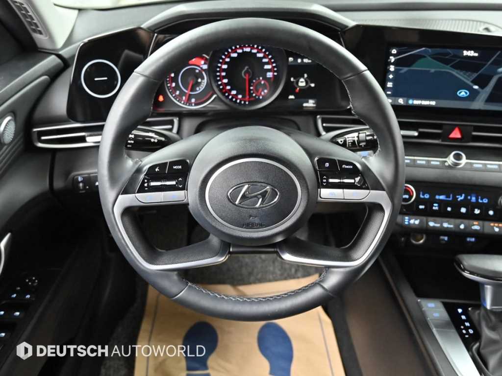Hyundai Avante — photo 13