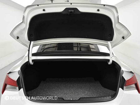 Hyundai Avante — photo 19
