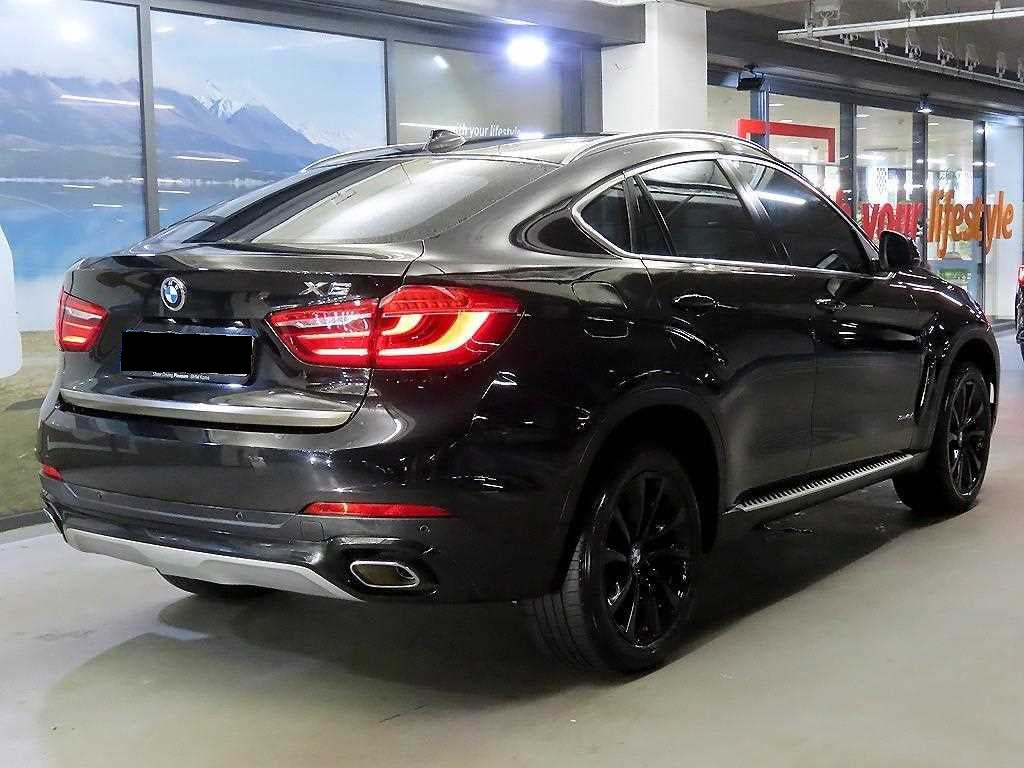 BMW X6 — photo 04