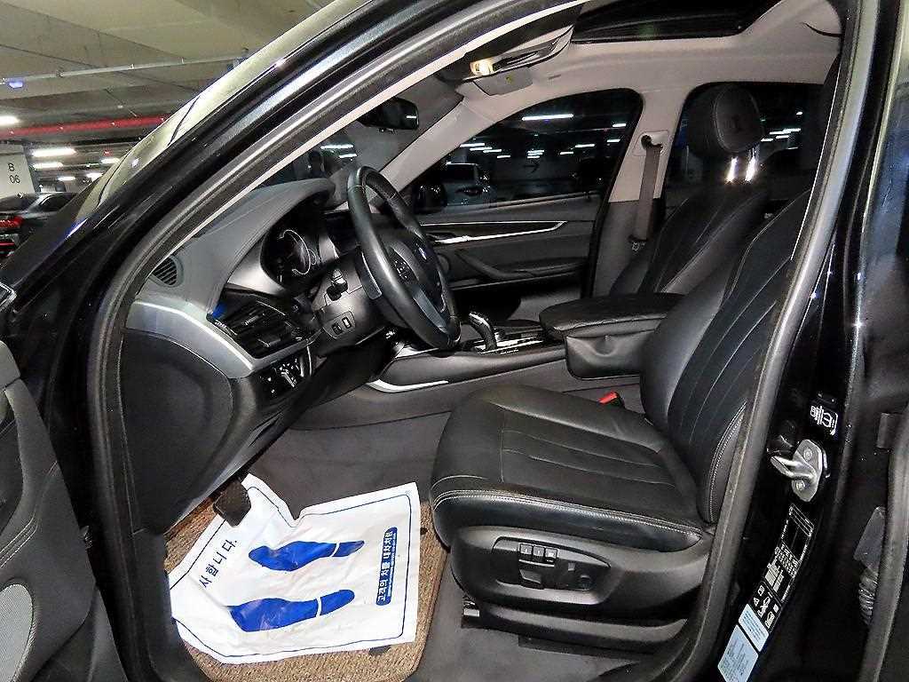 BMW X6 — photo 07