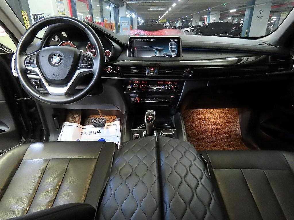 BMW X6 — photo 10