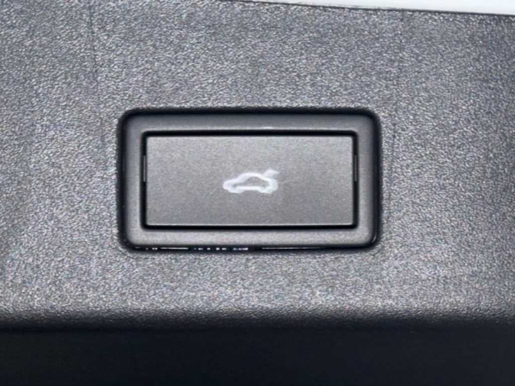 Volkswagen ID.5 — photo 18