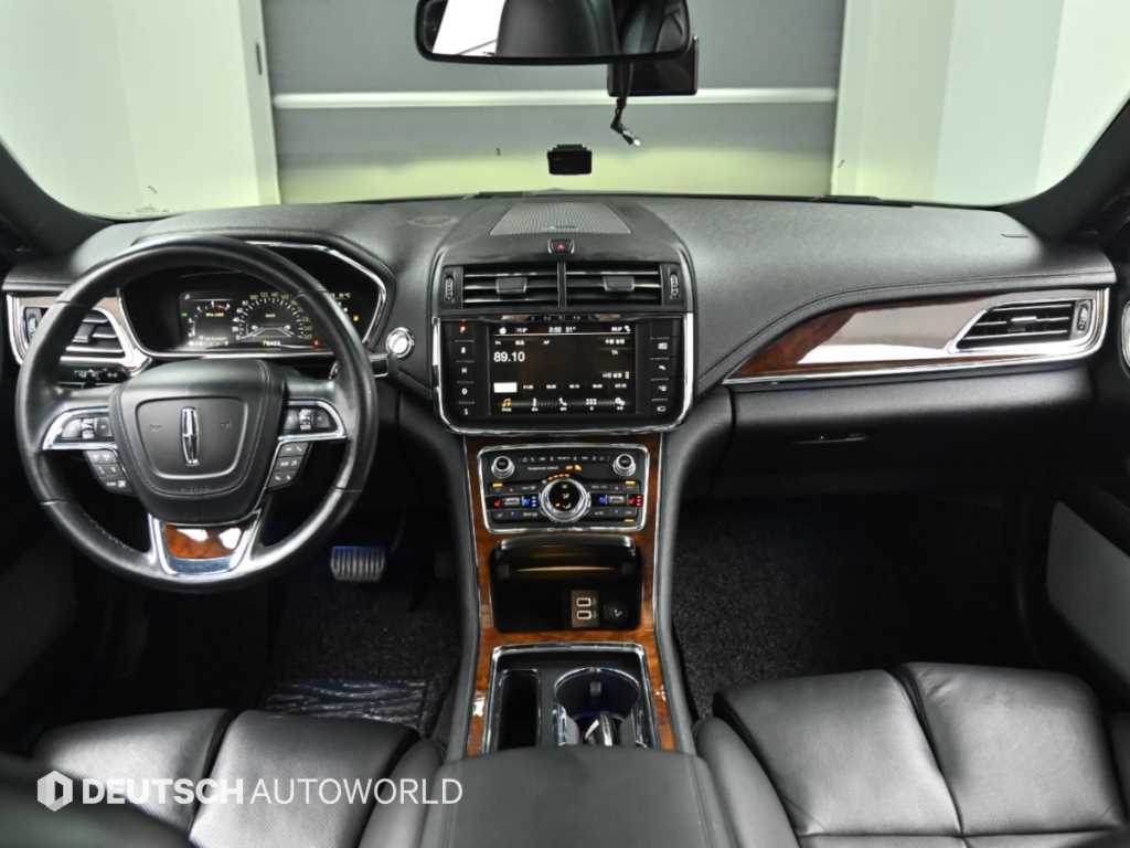 Lincoln Continental — photo 07