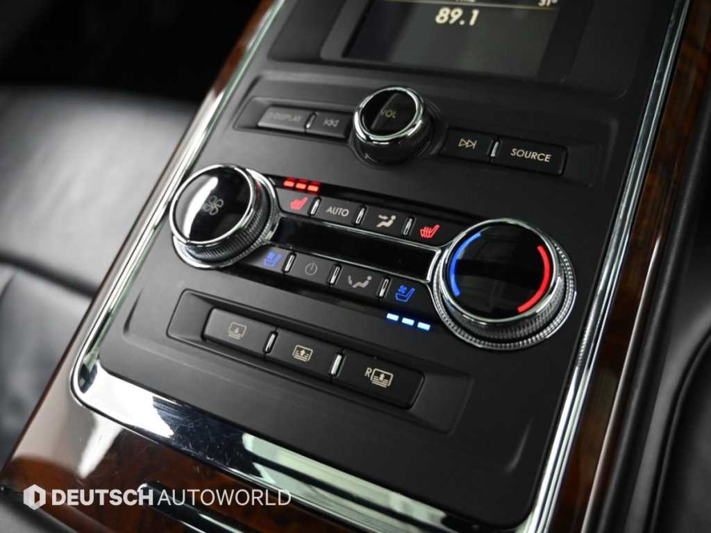 Lincoln Continental — photo 16
