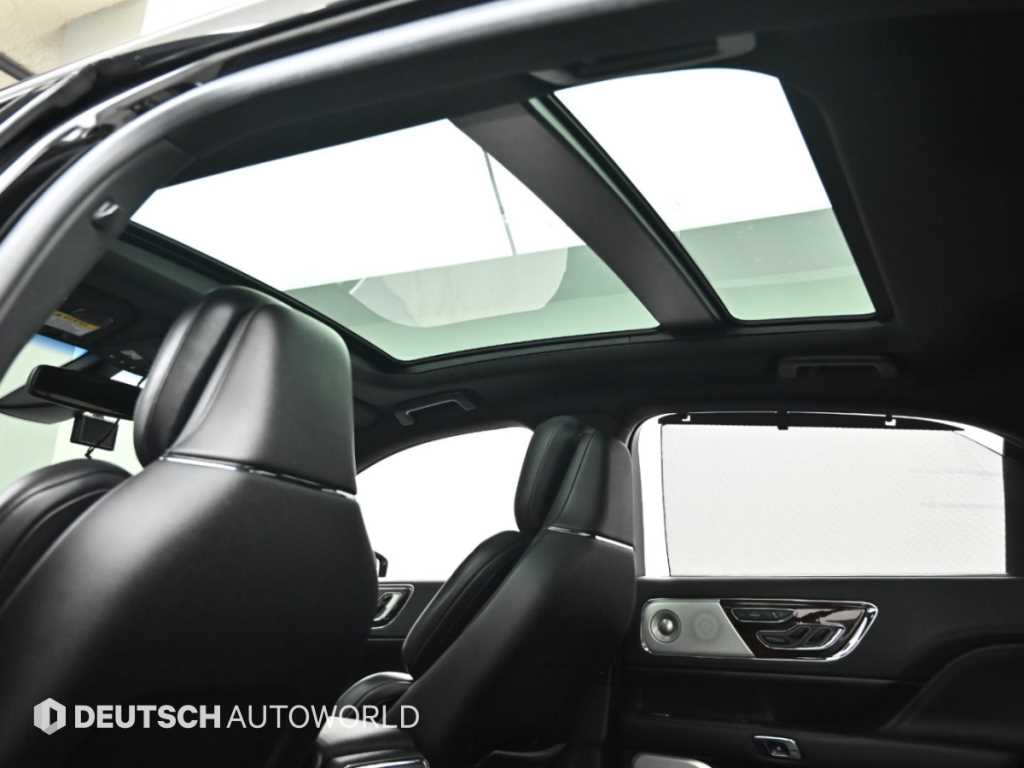 Lincoln Continental — photo 18