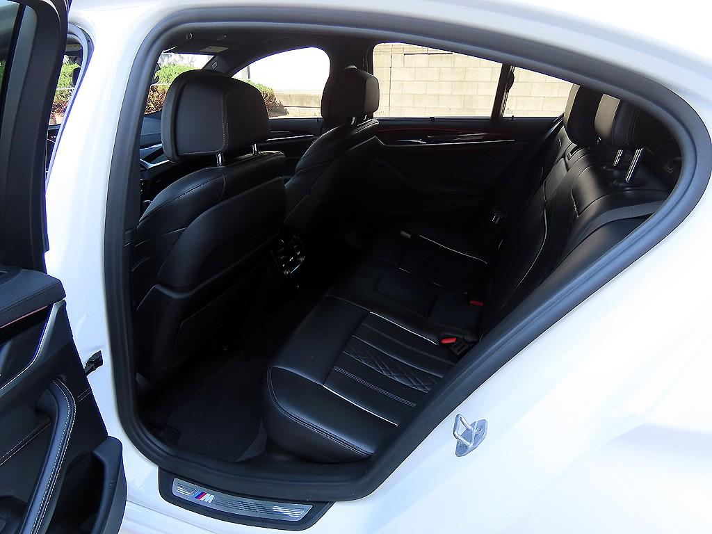 BMW 5-Series — photo 06