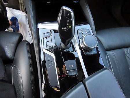 BMW 5-Series — photo 11