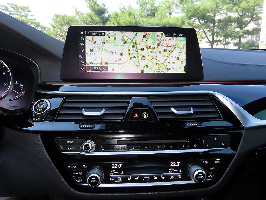 BMW 5-Series — photo 13