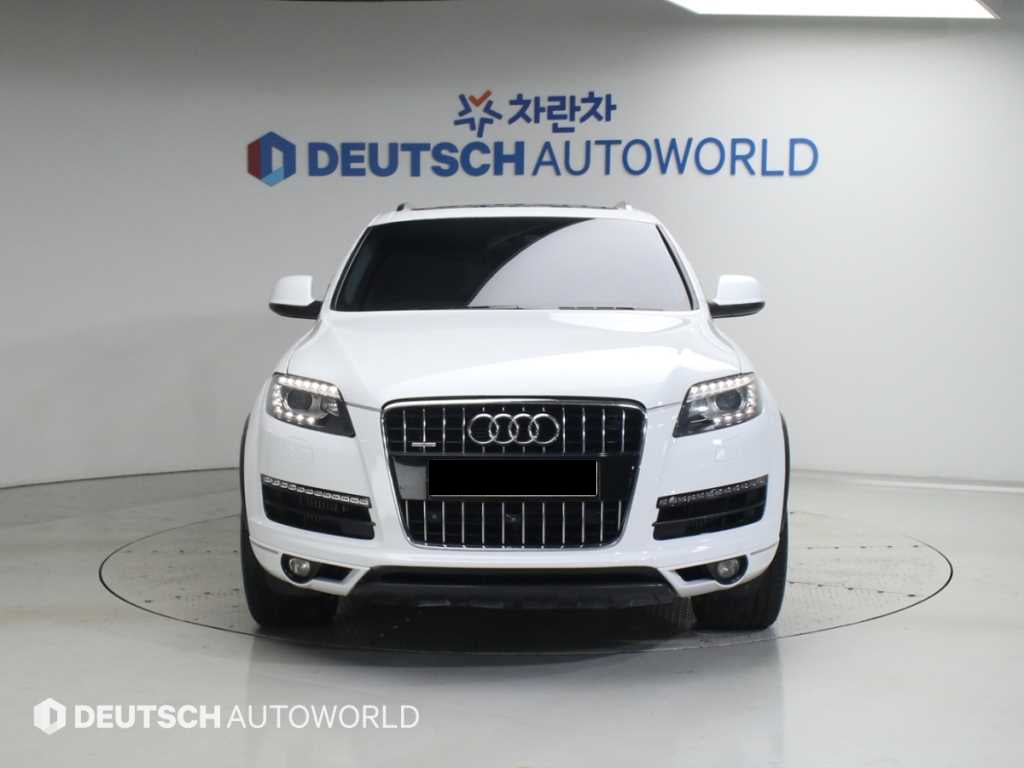 Audi Q7 — photo 03