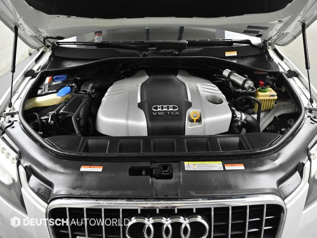 Audi Q7 — photo 06