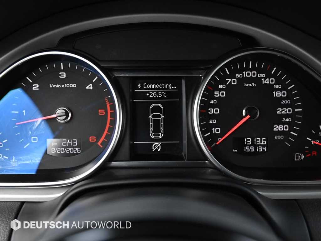 Audi Q7 — photo 08