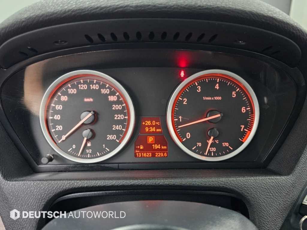 BMW X6 — photo 08