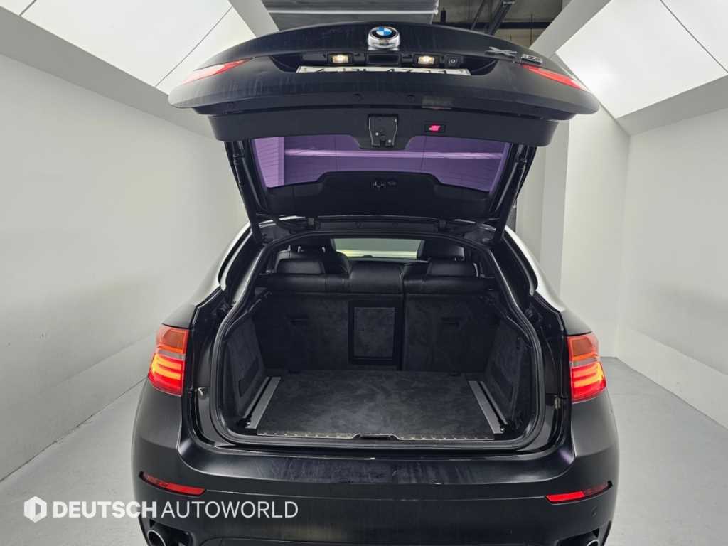 BMW X6 — photo 19