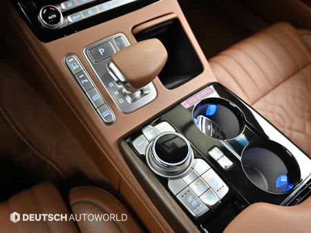 Genesis G90 — photo 09