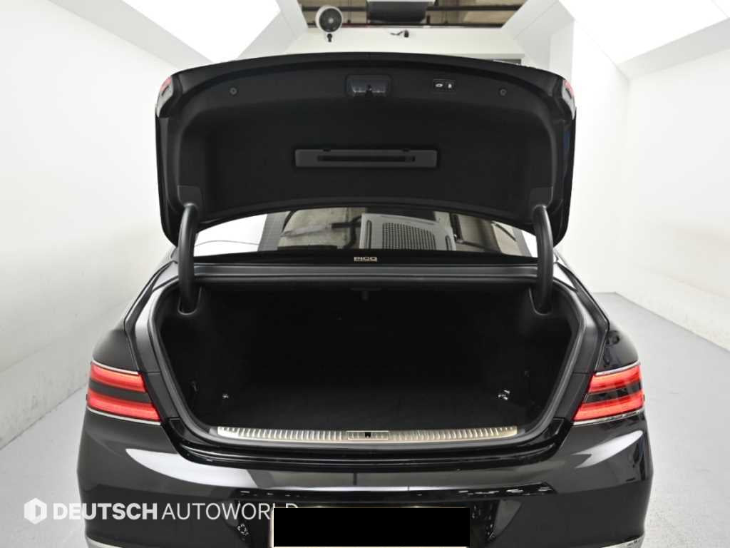 Genesis G90 — photo 19