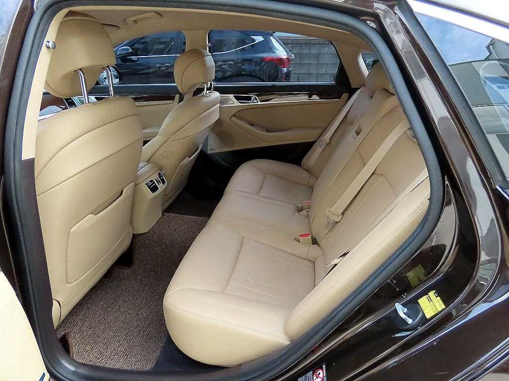 Genesis G80 — photo 06